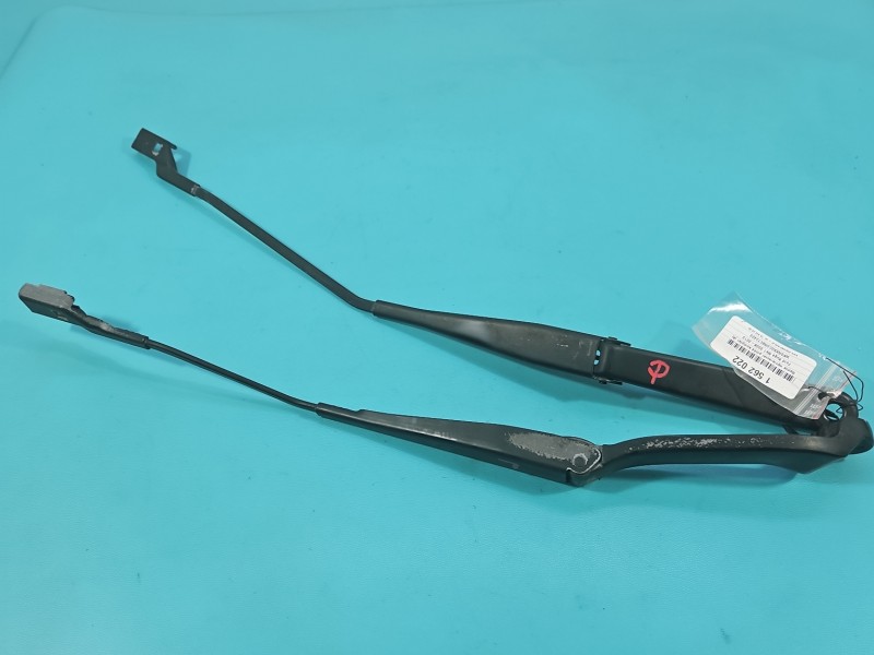 Ramie wycieraczki przód komplet lewe prawe Ford Kuga Mk1 08-13