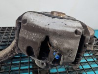 Zacisk przód prawy Mercedes W213 2.0 CDI