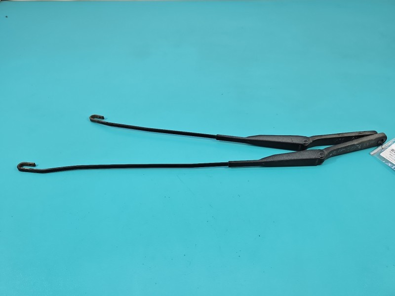 Ramie wycieraczki przód komplet lewe prawe Renault Trafic II 7700311582, 8200696499