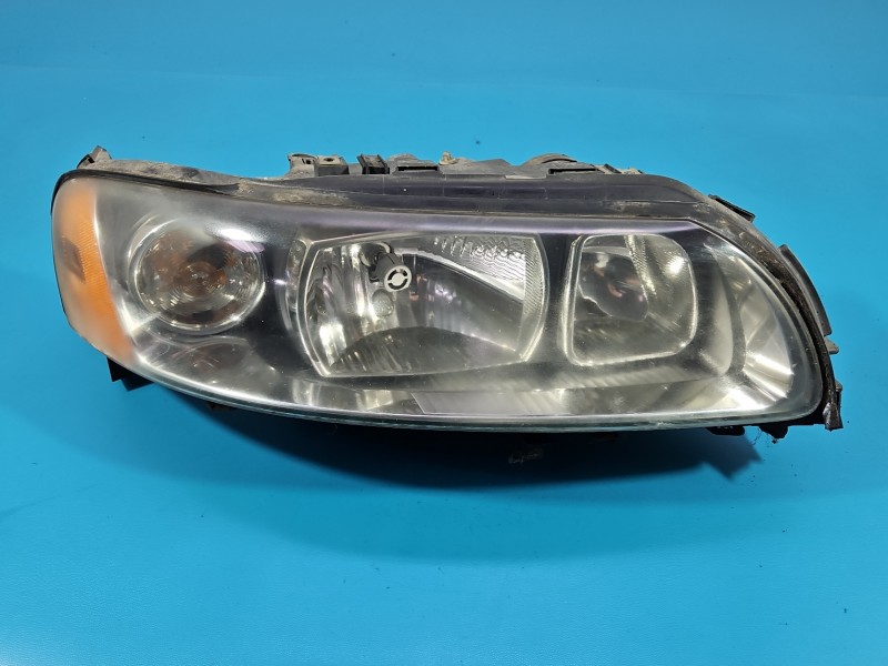 Reflektor prawy lampa przód Volvo S60 I EUROPA