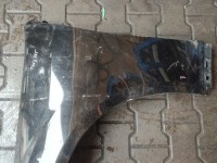 Błotnik przód lewy Lancia Thema II 11-14 czarny PX8