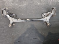 Tylna belka oś tył Toyota Auris I 1.6 VVTI