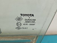 Szyba drzwi przód lewa Toyota Corolla Verso II HB