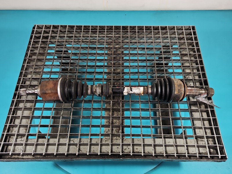 Półoś przód lewa Renault Kadjar 1.2 TCe manual