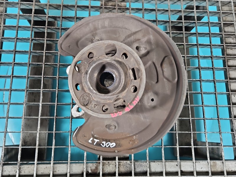 Piasta koła tył lewa zwrotnica łożysko Mercedes W213 2.0 CDI Piasta koła tył lewa zwrotnica łożysko Mercedes W213 2.0 CDI