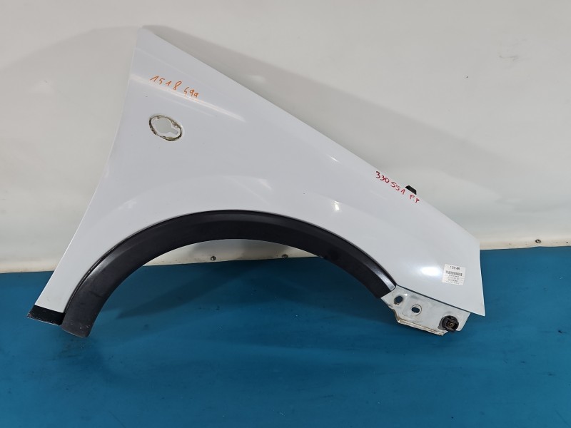 Błotnik przód prawy Opel Combo C