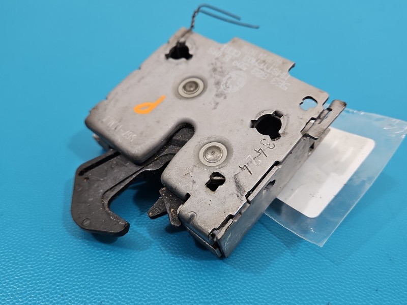 Zamek maski Europejska, Prawy 5E3823509B Skoda Octavia IV