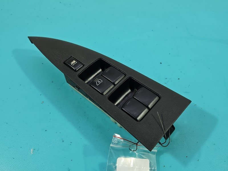 Przełącznik szyb Nissan Note E11 254019U10B Nissan EU