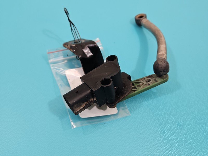 Czujnik poziomowania xenon Vw Passat B7 Czujnik poziomowania xenon Vw Passat B7