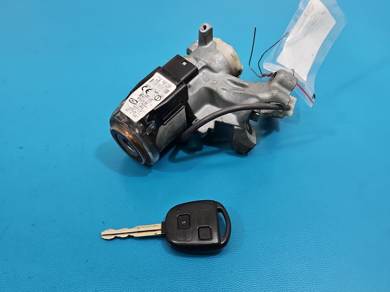 Stacyjka KLUCZYK WKŁADKA Toyota Rav4 II 00- 89783-52040