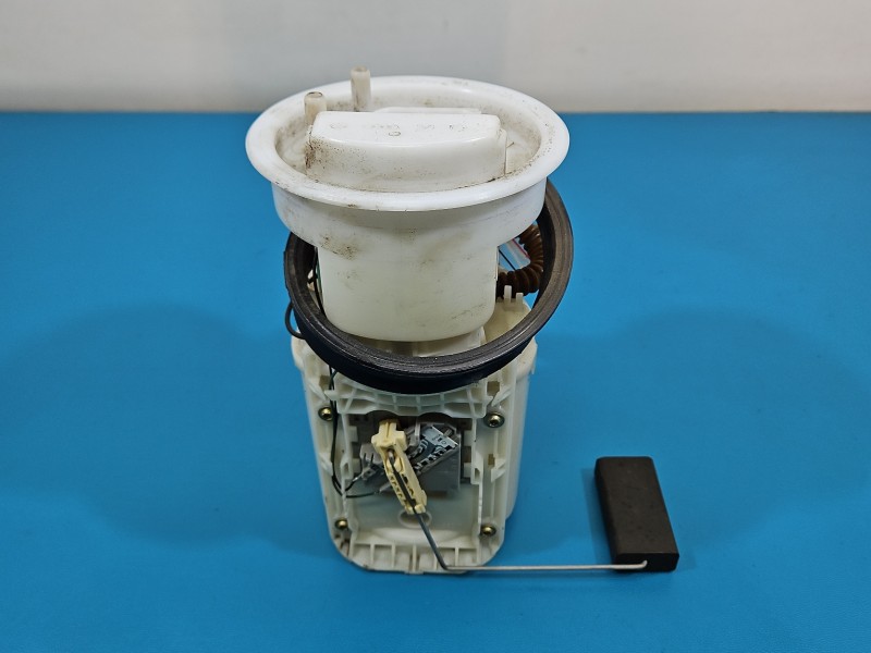 pompka Pompa paliwa Vw Polo IV 9N 1.2 6V 6Q0919051F Volkswagen