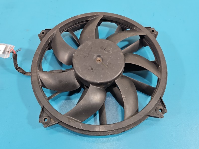 Wentylatory Wentylator chłodnicy Peugeot 5008 1.6 hdi