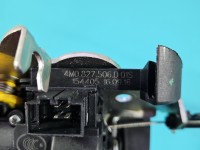 Zamek klapy tył Audi A4 B9 kombi Z dociągiem, uszkodzone mocowanie linki 4M0827506D