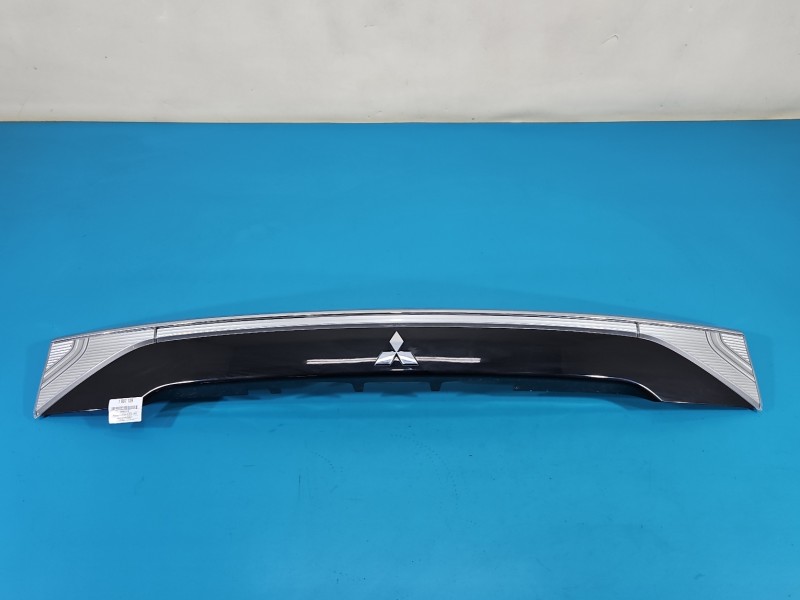 Blenda tył klapy Mitsubishi Outlander III 12-22 X42 5817A196ZZ