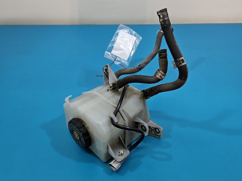 Zbiorniczek płynu hamulcowego LEXUS NX I 14-21 zbiornik