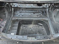 Pas tylny podłoga bagażnika Mercedes W205 wanna sedan ćwiartka