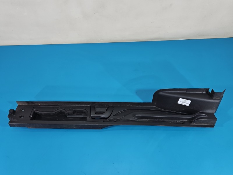 Osłona ZAŚLEPKA PLASTIK Vw Passat B8 3G9858832