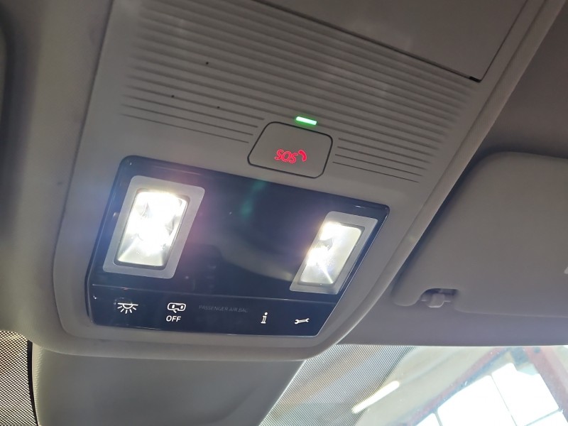 Lampa kabiny lampka Skoda Octavia IV 5E3868837