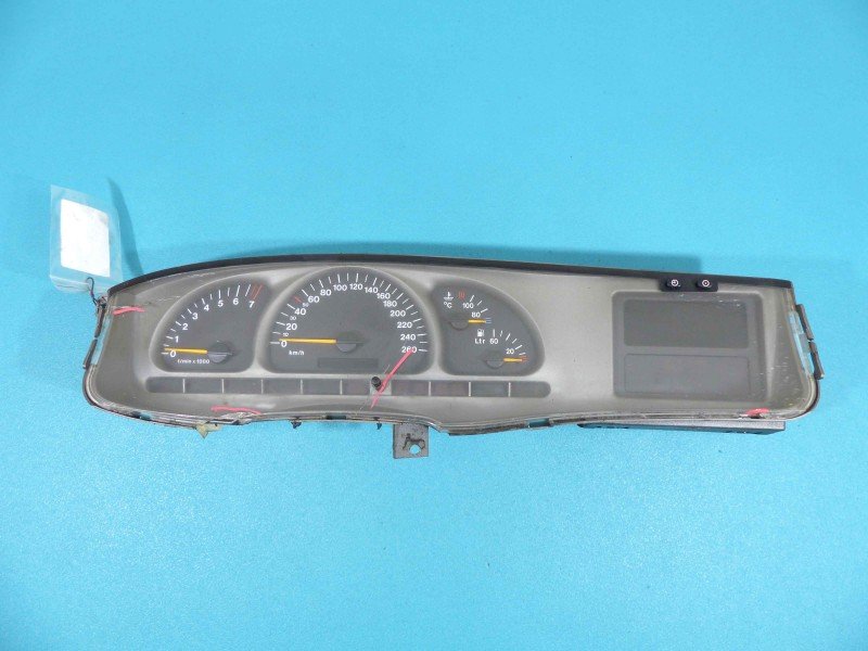 Licznik Opel Vectra B 09138231MB 2.0 16v