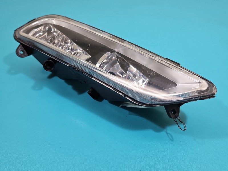 Halogen prawy Vw Passat B7
