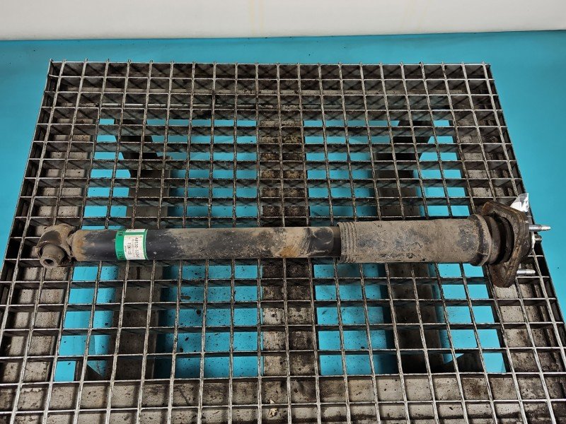 Amortyzator tył lewy Lexus IS III 14-25 sedan tylny Amortyzator tył lewy Lexus IS III 14-25 sedan tylny