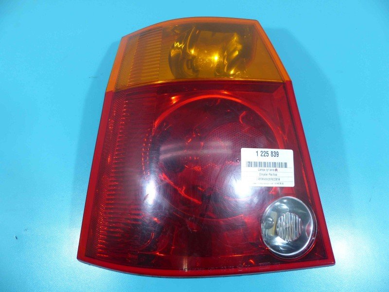 Lampa tył lewa Chrysler Pacifica HB