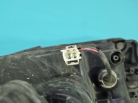 Reflektor prawy lampa przód Toyota Yaris III EUROPA