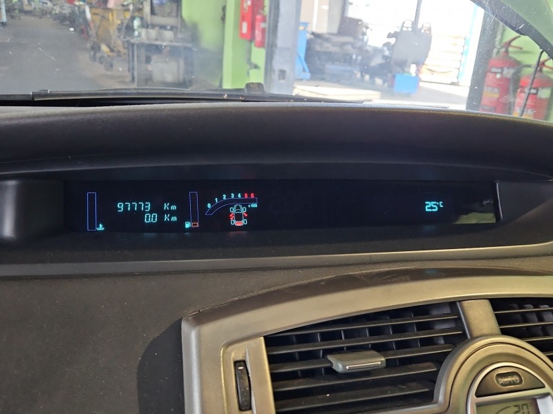 Licznik Renault Scenic II 1.9 dci P8200451506A EUROPA