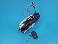 Klamka przód lewa zewnętrzna Skoda Superb III 7P6837885 LW5Q