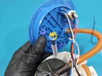 pompka Pompa paliwa Skoda Kamiq 1.0 TSI 2Q0919051L 5pin, uszkodzone mocowanie