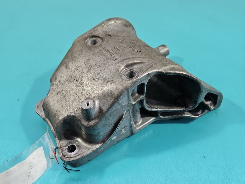 Mocowanie Europejska, PODPORA PÓŁOSI uchwyt A2602230000 Mercedes W177