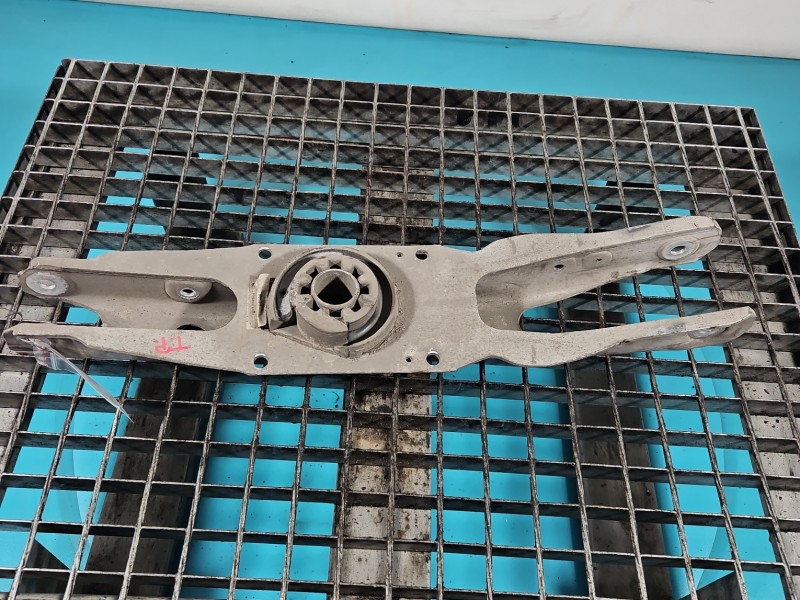 Wahacz tył prawy Mercedes CLA C118 X118