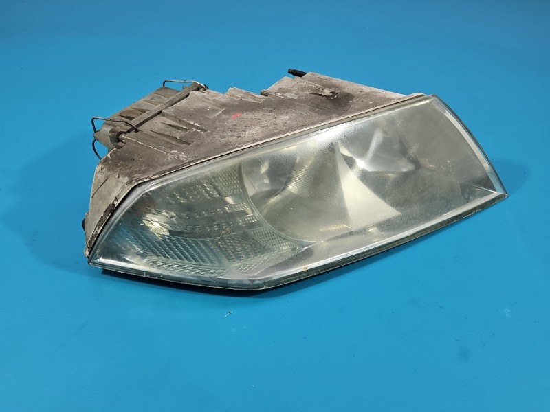 Reflektor prawy lampa przód Skoda Octavia II EUROPA