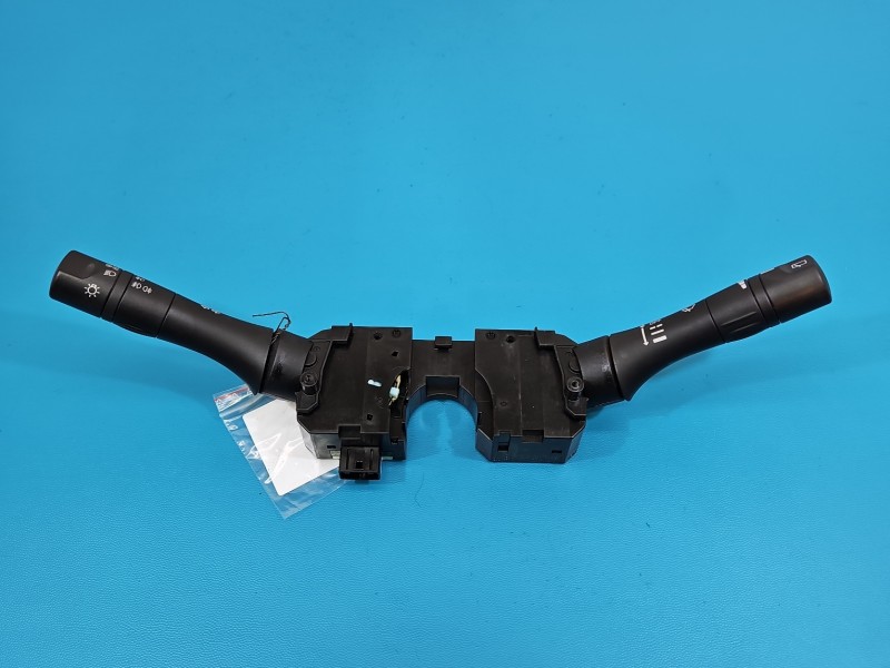 Przełącznik zespolony Nissan Juke I F15 10-19