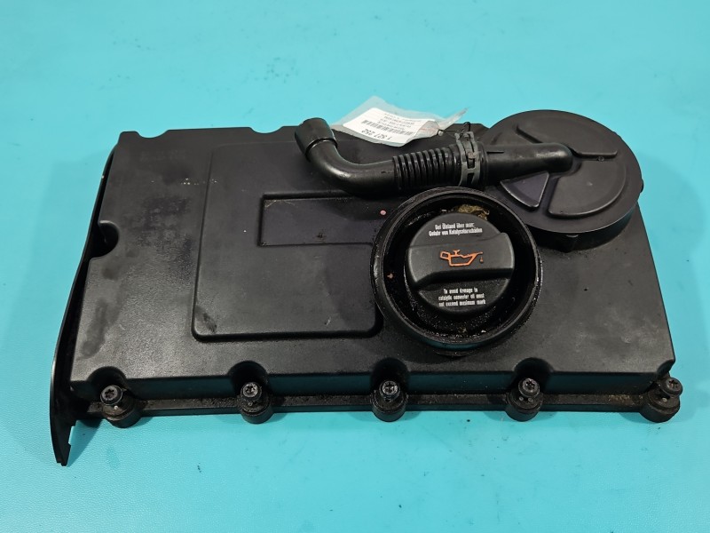 Pokrywa zaworów Vw Jetta V 2.0 tdi (Bkd)