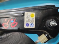 Podnośnik przód prawy SZYBY WINDA Vw Tiguan II 16- Volkswagen, 2pin 0130822077, 5Q0959801C 5d HB