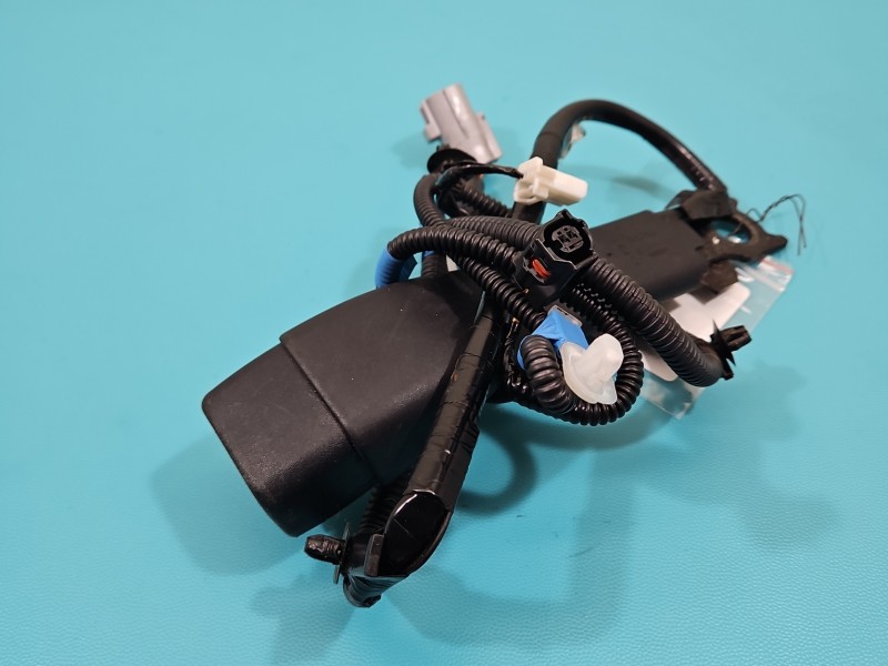 Pas bezpieczeństwa przód lewy kierowcy Lexus IS III 14-25 EU