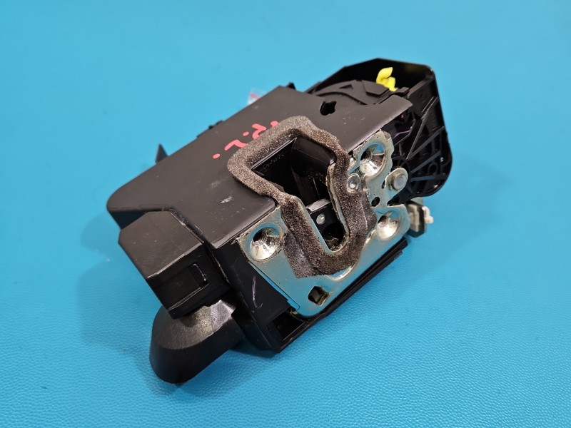 Zamek przód lewy Dacia Duster III 24- EUROPA 2pin 805036321R