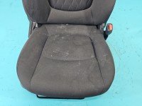 Fotel prawy przód pasażera Toyota Corolla E21 19- 4d EUROPA