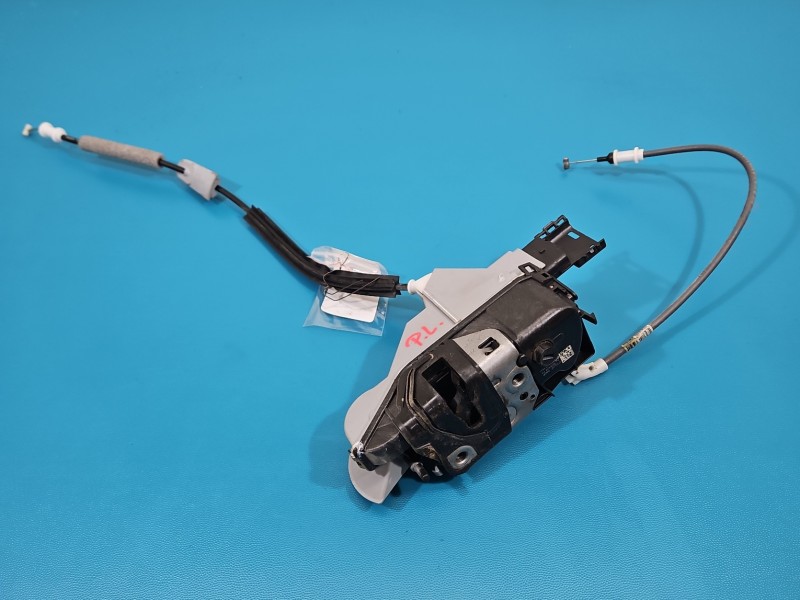 Zamek przód lewy 104238 Peugeot 3008 II EUROPA Peugeot, 6 PIN