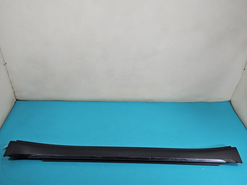 Listwa progowa prawa PRÓG NAKŁADKA Ssangyong Rexton I K79560-08D00