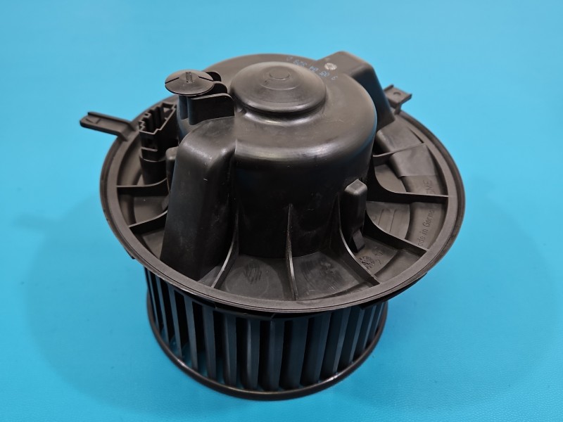 Dmuchawa nawiewu wentylator Vw Golf V europa 1K1819015