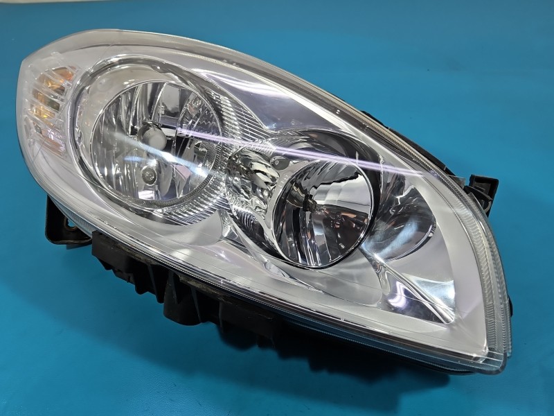 Reflektor prawy lampa przód Fiat Linea EUROPA