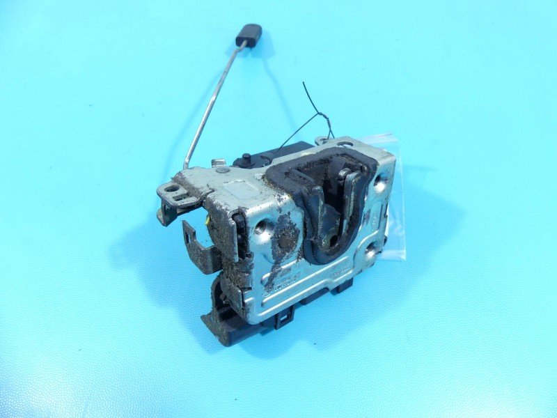 Zamek przód lewy 8200735227 Dacia Sandero I 08-12 EUROPA 2 pin