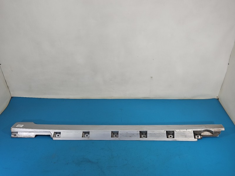 Listwa progowa prawa PRÓG NAKŁADKA Vw Passat B8 3G0853858 LA7W