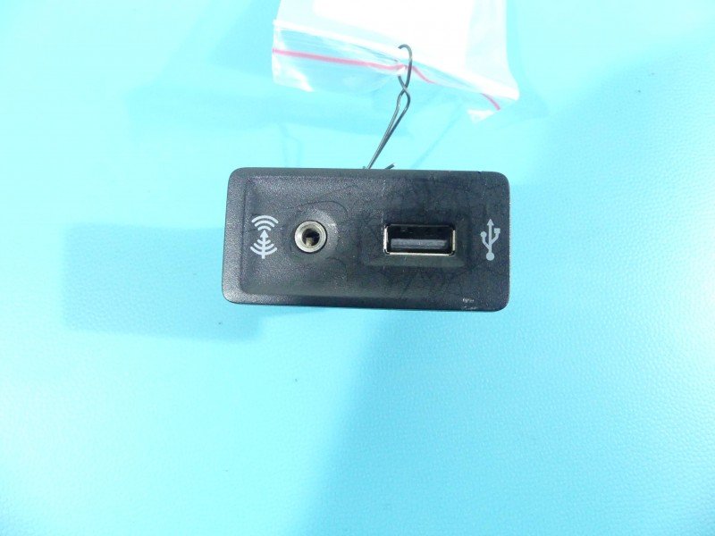 Gniazdo USB Vw Passat B8 5Q0035724