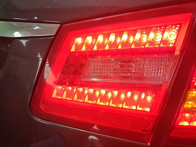 Lampa tył prawa klapy Mercedes W212 kombi EUROPA 2128201064