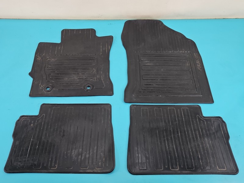 Dywaniki komplet Toyota Auris II