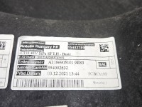Tapicerka bagażnika lewa boczek Mercedes CLA C118 X118 A1186905101