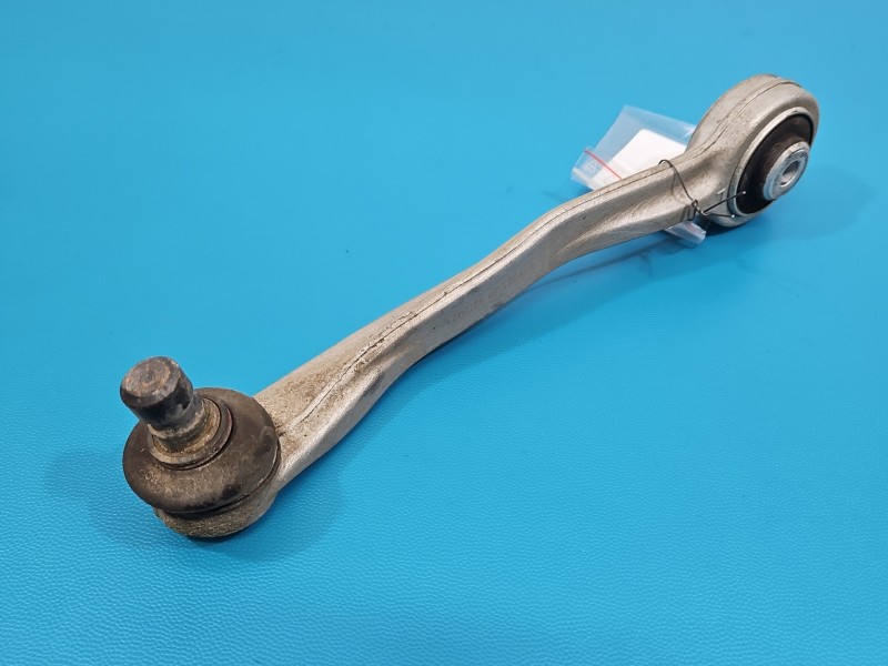 Wahacz przód lewy AUDI A4 B8 przedni